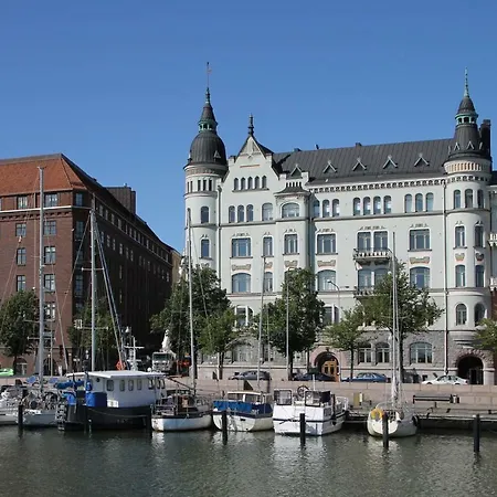 Cozy Studio In City Center Huoneisto